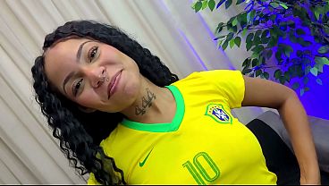Brasil ganhou e a novinha brasileira safada levou rola - Braziliangirl novinha e safada chamou amigo pauzudo para ver o jogo e ele fudeu a safada na casa do corno manso.