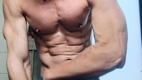 Up close flexing with ripped abs and bulging veins SD