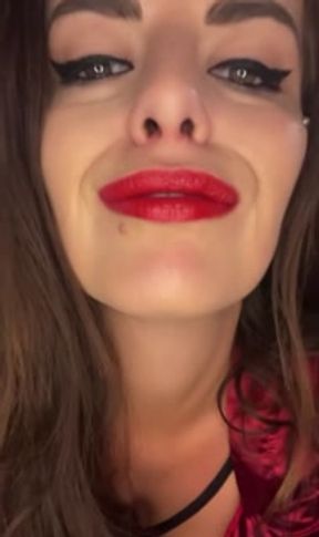 Luxusní kurvička chce tvoje pero