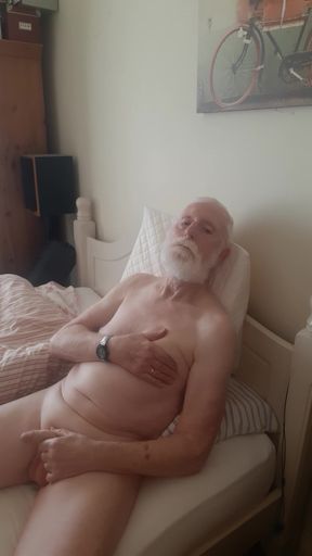 Squeezing life into my cock