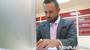 Blond hunk Johan Kane destroys the asshole of bottom Logan Moore