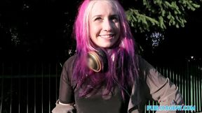 Amateur American slut talks dirty fucking outdoors in Prague