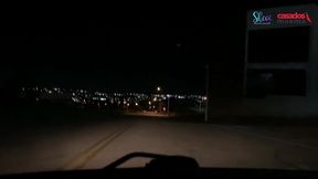 corno filmando a sua esposa gostosa fodendo na rua com estranho no dogging - cuckold filming his hot wife fucking on the street with a stranger in dogging