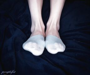 come watch me take off my socks hands-free...