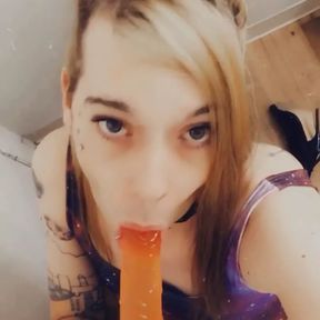 Galaxy Girl Loves Sex