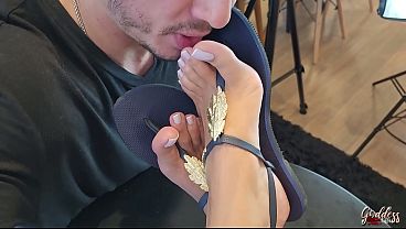 Dirty Flip Flops Cleaning by Pathetic Slave - GODDESS KIFFA - DIRTY FEET - SHOE LICKING - SHOE WORSHIP - FLIP FLOPS - HAVAIANAS - KIFFA FEET