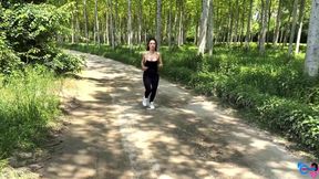 I Got Fucked in a Public Park by a Runner and I Squirted on Him!