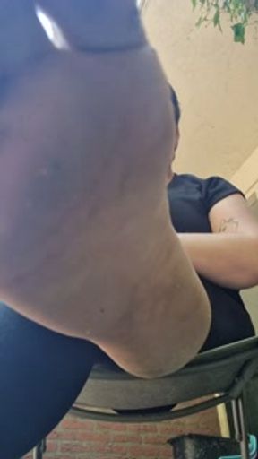 Feel the tention of my powerfull soles and watch them untill you cant see anything else anymore.😏