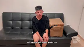 EMPANADAS salesboy from CABECERA bucaramanga at his first porn casting (PART 1) - latina sucks his curve dick and she fell in love but he has a wife