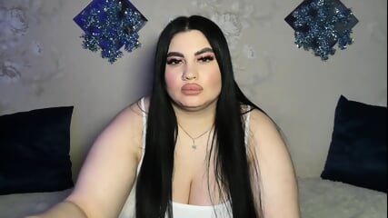 Huge natural boobs BBW latina babe solo webcam show