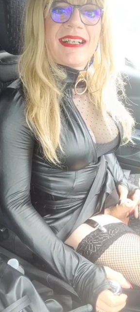 sissy masturbates while driving