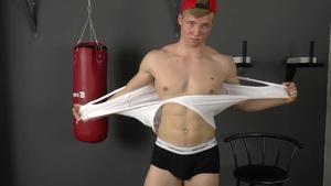 EastBoys - 18 yr old rushes sex scene