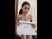 Naked tits bouncing as she leans forward 🖤