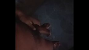 Punheta no banho