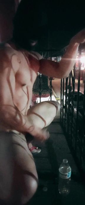 Selfpaly outdoor piss &amp;urine