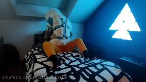 Matthew Fox and Snauwflake are having some wild fun in the bedroom -Part 2