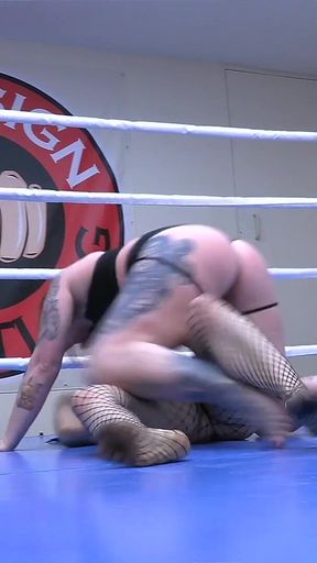 Mel Fire Vs Goth Delilah