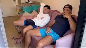 eu e meu padrasto fodendo o gordinho no pelo