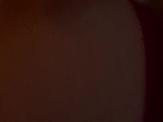 Double gode presque en entier dans son cul