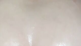 Bubble ass mom getting oiled up and nailed