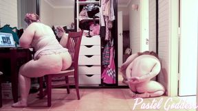 Slave sniffs farts during corner time