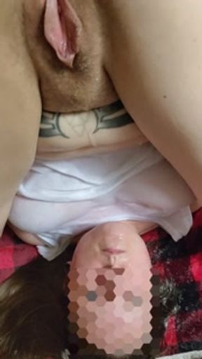 Slut pisses on her face and hair (reupload)