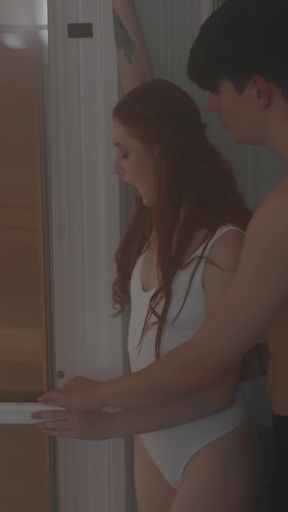 I just wanted to warm up in the sauna, but he warmed up my pussy