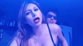 con esta chica tuvimos sexo en una fiesta que nos excito demasiado en un lugar como este y eso la dilato mas para tener el mejor sexo que haya tenido hasta el momento disfrutandolo demasiado