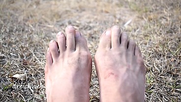 Sun on my fingers and feet