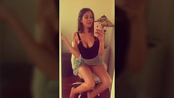 Tetona hermosa amateur de 18 masturbandose descarga video completo.   http://mondoagram.com/5iOm