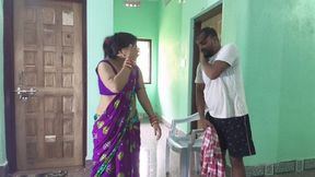 Sexy Indian Housewife Cheating Her Husband, Fucking by a Gas Delivery Boy
