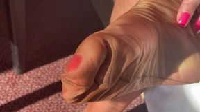 Mrs Mature Feet in White Girdle and RHT Stockings