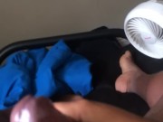 Draining my balls after a solo win in Apex Legends