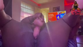 I Love to Ride My Dildo and Squirt