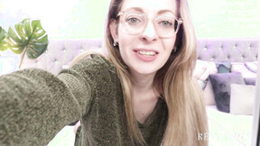 RevealMe  STEPMOM SEDUCTRESS’S DILDO DANCE