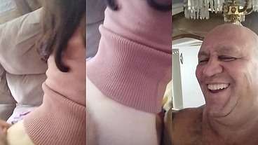 NOVINHA SAFADINHA SEMPRE QUE SAI DO COLEGIO VAI PRA CASA DO TIUZAO E FICA ESPERANDO PELADINHA COM A PEPECA PISCANDO DE TANTO TESÃO