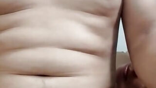 Gostosa gordinha chupa pau antes de ter sua bunda gorda arrombada