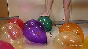 Housemaid barefoot popping