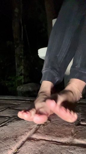 Sensual Satisfaction with Barefoot Dirty
