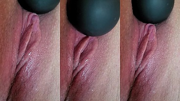 Camila Voluptas tendo orgasmo real bem de pertinho, zoom no grelinho latejando, gordinha ruiva com a buceta lisinha e bem molhada, milf deliciosa - Completo no RED