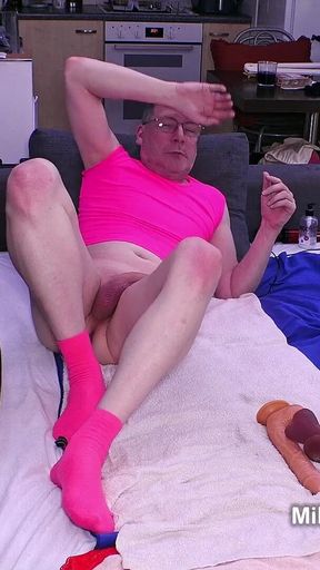Amazing Dilf Shooting Dildos From His Ass