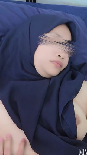 Horny Hijab Step Aunt Staying Over, Those MILF Pussy Gets Fucked and Cum Inside - Minokiiko   Clip 1