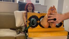 HELLOWEEN Chapter 2 Goddess Luna's Ticklish Treat