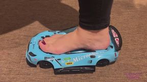 Sneaker-Girl Ella - Sports-Toy Car Crush