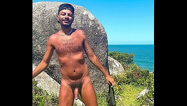 Fodendo o rabo branquelo do gringo no mato - Foda completa