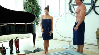 Sensual nuru experience