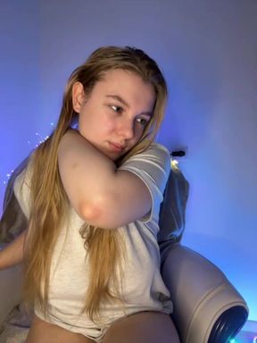 Extreme fingering in a narrow pussy