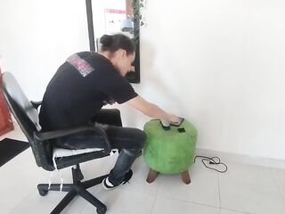 Instructions from My Step Mama Colombian - THAT BABE TEACHES ME HOW TO SHAVE HER SNATCH