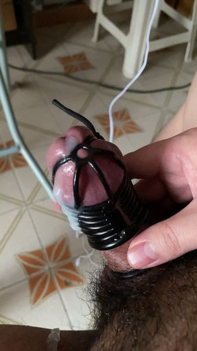 Electric cum with upside-down chastity lock