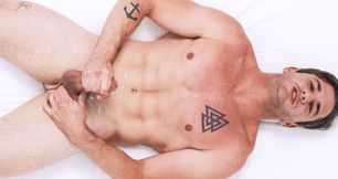 Stunning Nathan Bronson jacks off big time